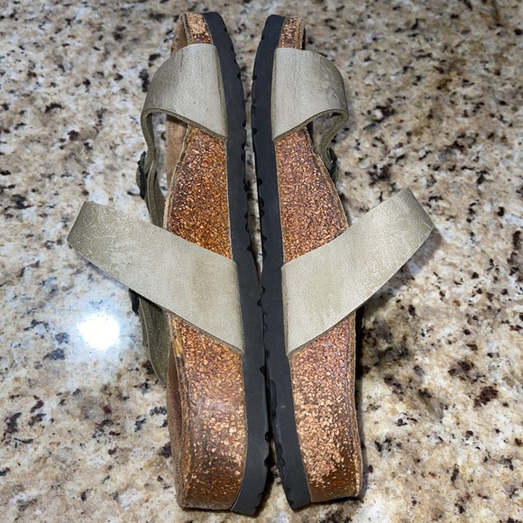 Birkis Birkenstock Sandals - Picture 4 of 10